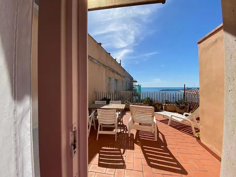 Appartamento Sul Mare G&G Livorno Italy
